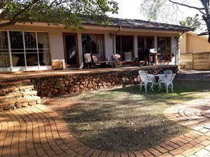 4 Bed House in Lynnwood Glen