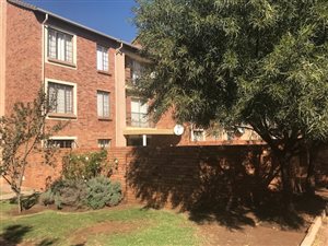 2 Bed Townhouse in Highveld