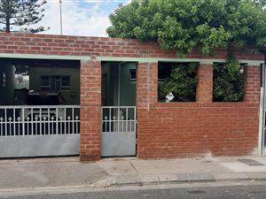 3 Bed House in Lentegeur
