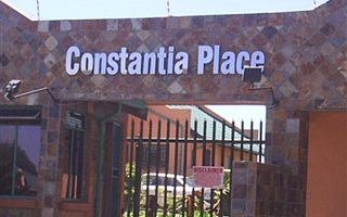 2 Bedroom House in Glen Marais