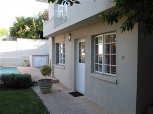 1 Bed Apartment in Paarl