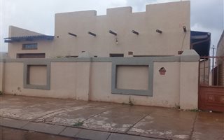 2 Bedroom House in Kagiso