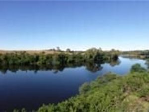 4.8 ha Land available in Marlbank