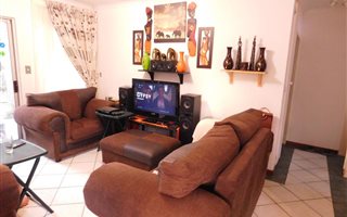 2 Bedroom Townhouse in Moreleta Park