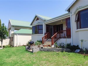 2 Bedroom Townhouse in Oatlands North