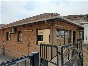 100 m² Commercial space in Sydenham