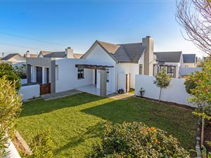 3 Bed House in Schonenberg Estate