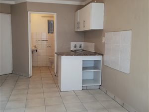 Bachelor apartment in Scottsville