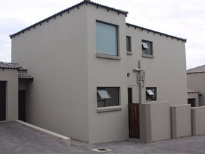 3 Bed House in Thatchfield