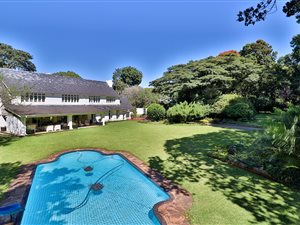 6 Bed House in Winston Park