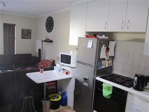 2 Bed Apartment in Northcliff