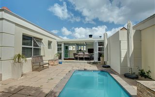 3 Bedroom House in D Urbanvale