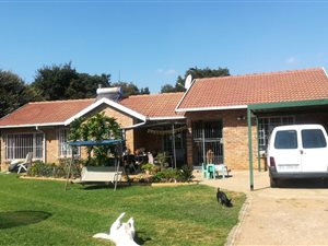 3 Bed House in Rhodesfield