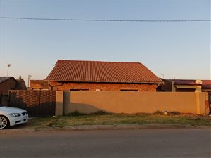 3 Bed House in Daveyton