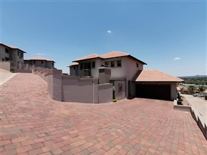 3 Bed House in Bergtuin
