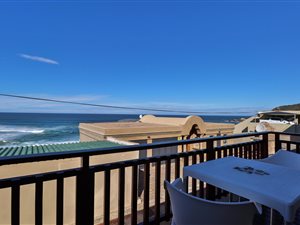 3 Bed House in Herolds Bay