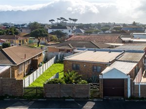 3 Bed House in Fairways