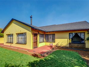 3 Bed House in Denneoord