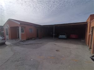 11 Bed House in Weltevreden Valley