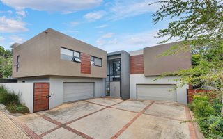 4 Bedroom Cluster in Hyde Park