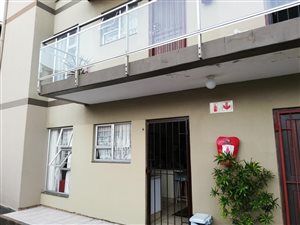 2 Bed Apartment in Marina Beach