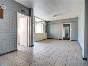 1.5 Bed Apartment in Kempton Park Central