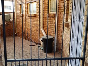 2 Bed Simplex in Beyers Park