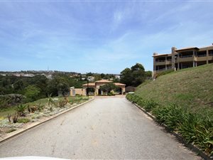 774 m² Land available in The Hill Estate