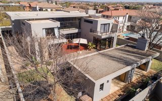 4 Bedroom House in Midfield Estate
