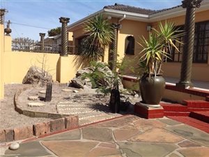 5 Bed House in Rylands