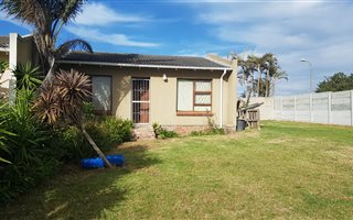 2 Bedroom House in Hunters Retreat