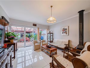 3 Bed House in Retreat