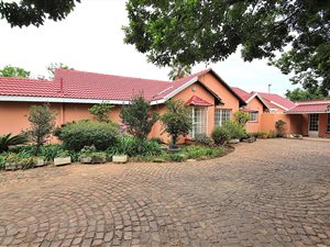 2.5 ha Farm in Timsrand AH