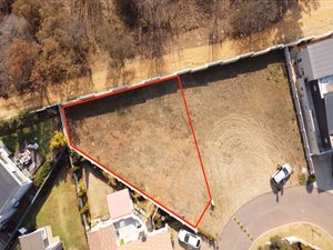 465 m² Land available in Stone River Estate