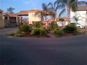 3 Bed Townhouse in Waterval East