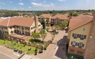 52 m² Office Space in Olivedale