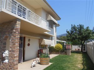 4 Bedroom House in Paarl