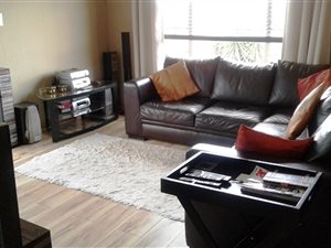 2 Bed Apartment in Wierda Glen