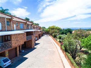 3 Bed Duplex in La Montagne