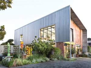 220 m² Commercial space in Newton Park