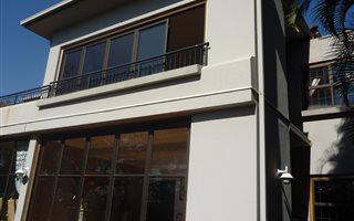 4 Bedroom House in Brooklyn