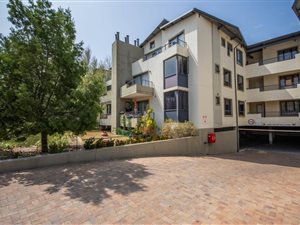 2 Bed Apartment in Somerset West Central