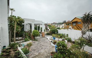4 Bedroom House in Beachview