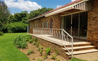 4 Bedroom House in Constantia Park