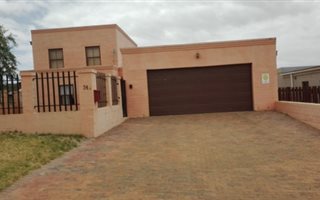 4 Bedroom House in Darling