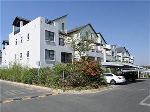 2 Bed Apartment in Dainfern