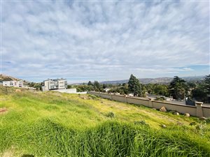 1770 m² Land available in Bedfordview