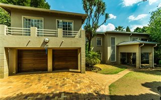 8 Bedroom House in Quellerina