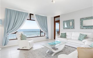 3 Bedroom Apartment in Tableview