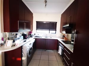 3 Bed Apartment in Sunninghill